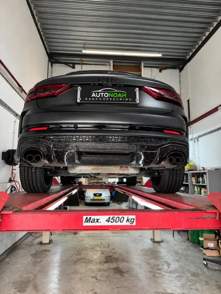 Audi RS3 tijdens aankoopkeuring door Autonoah
